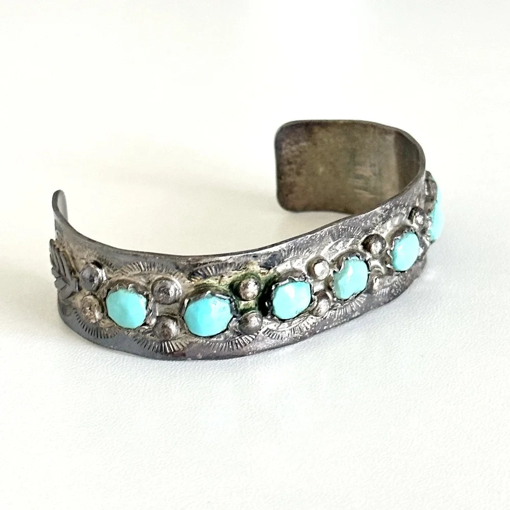 Vintage 925 Sterling Silver Turquoise Native American Etched Cuff Bracelet 6.5